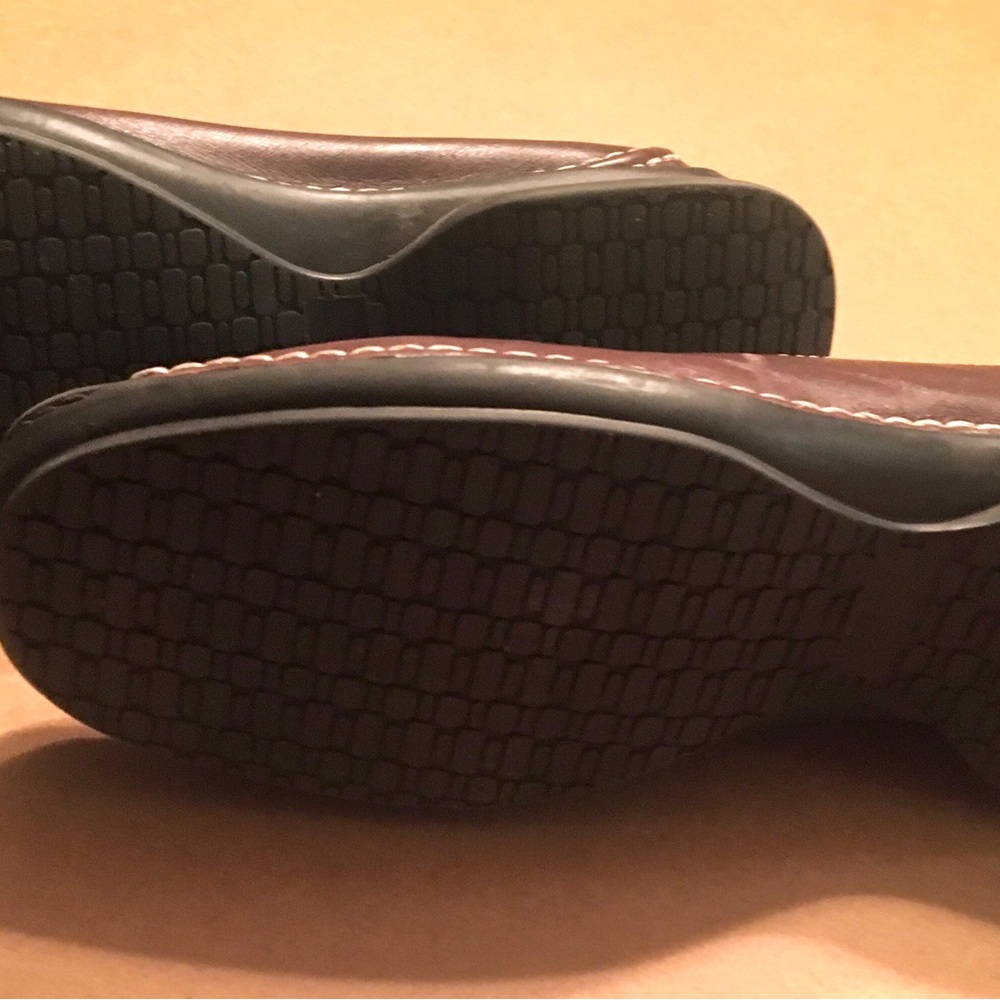 Easy Spirit Brown Leather Flats White Stitching Size 7 - Picture 4 of 6